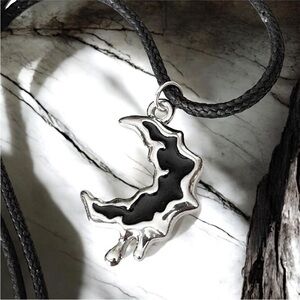 5 For $25💫Silver and Black Melting Crescent Moon Pendant